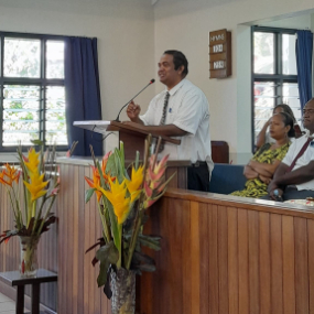 Vanuatu,-Port-Vila-Stake-President,-Yvon-J.-Basil-speaks-to-youth-during-a-devotional-held-in-August-2022.