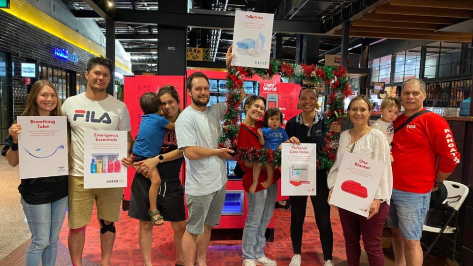 Queenslanders enjoy donating to local charities by using the Brisbane Giving Machine. Christmas 2022.