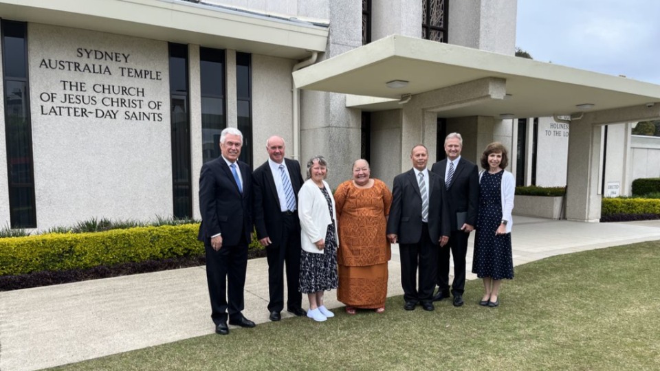 Elder Dieter F. Uchtdorf, Elder K. Brett Nattress and Sister Shawna Nattress with local members of The Church of Jesus Christ of Latter-day Saints in Sydney, Australia. October 2022.