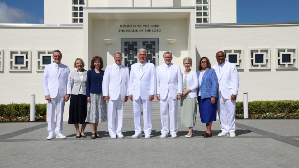 Elder Uchtdorf with Pacific Area Presidency and wives 16 October 2022