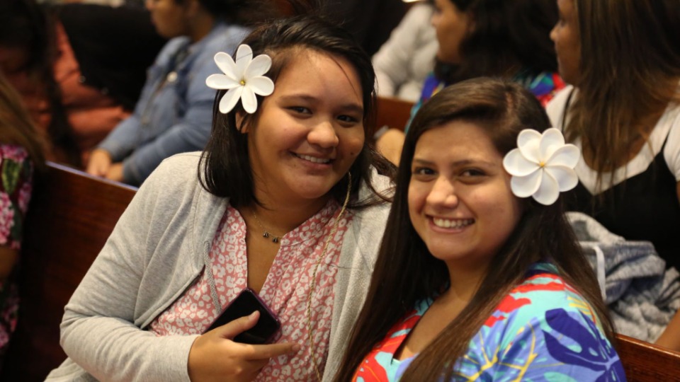 Young-Tahitian-women-attend-a-devotional-to-hear-council-from-Elder-Ulisses-Soares-of-the-Quorum-of-the-Twelve-Apostles-during-his-ministering-visit-to-French-Polynesia.-August-2022