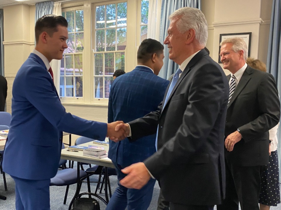 Elder Dieter F. Uchtdorf and Elder K. Brett Nattress meet missionaries from the Australia Sydney Mission. October 2022.